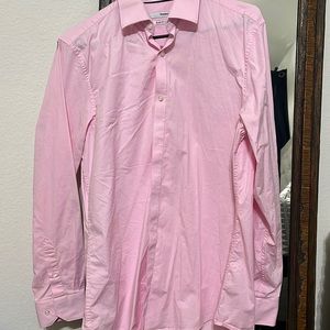 Men’s pink dress shirt